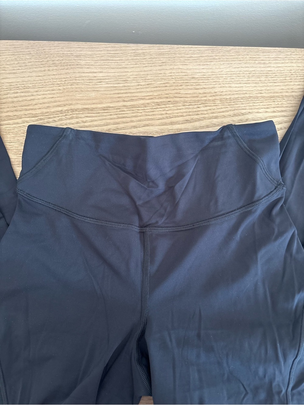 Lululemon Base Pace High-Rise Reflective Tight 25" in Black - Picture 6 of 8